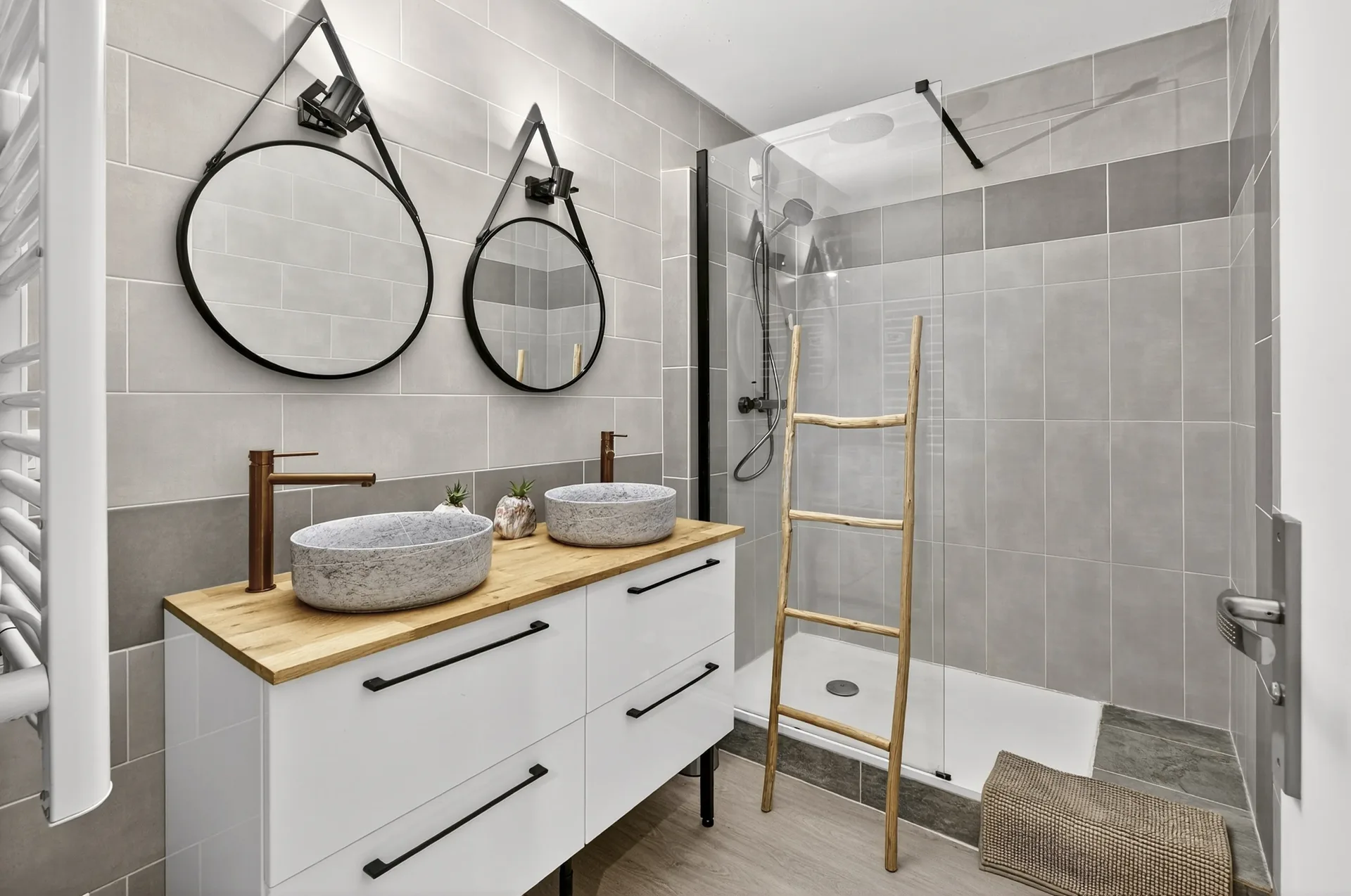Salle de bain luxe - Home staging virtuel et photo immobilière